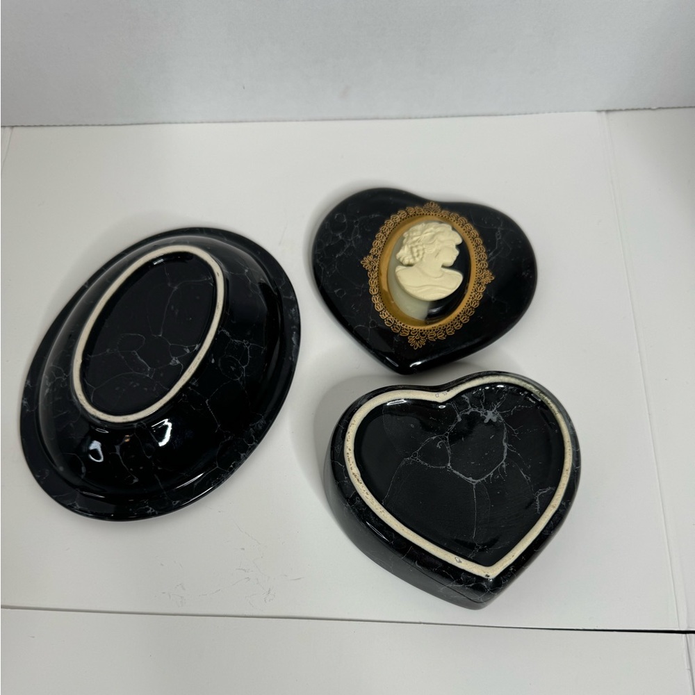 Ceramic Black Marbled Soap Dish and Heart-shaped Trinket Box w/Cameo (4-N) - Picture 5 of 5